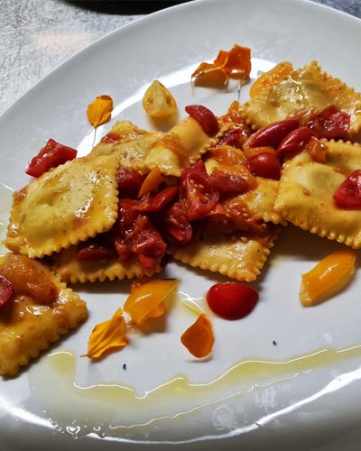 Primo piatto con ravioli