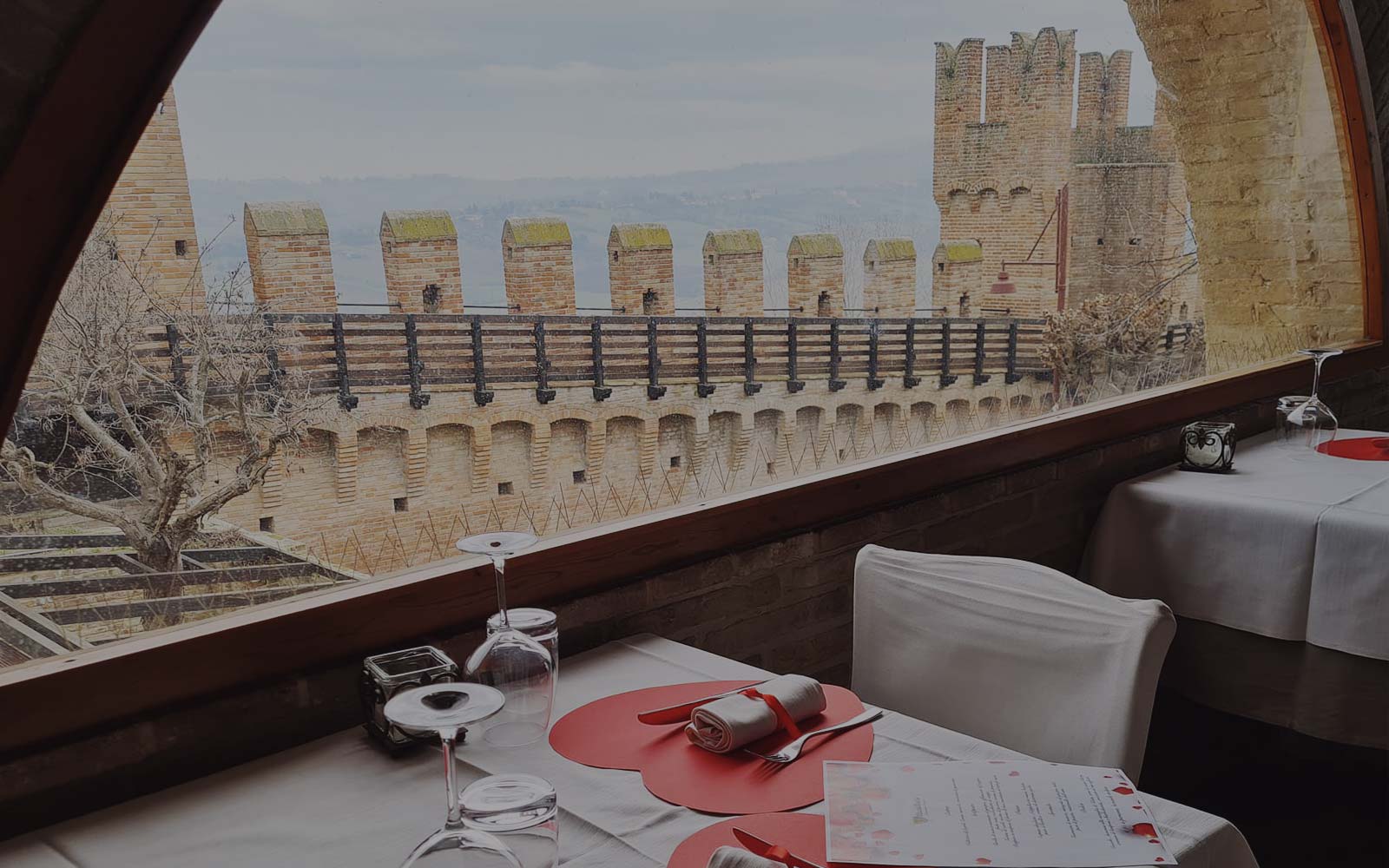 Ristorante a Gradara con vista sul castello